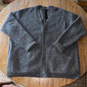 LULULEMON warm wool alpaca blend grey V-neck sweater w/pockets/XL